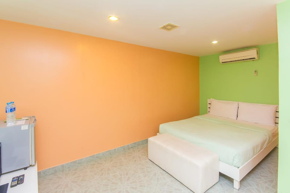 Aree's House Bed and Breakfast in Hua Hin District