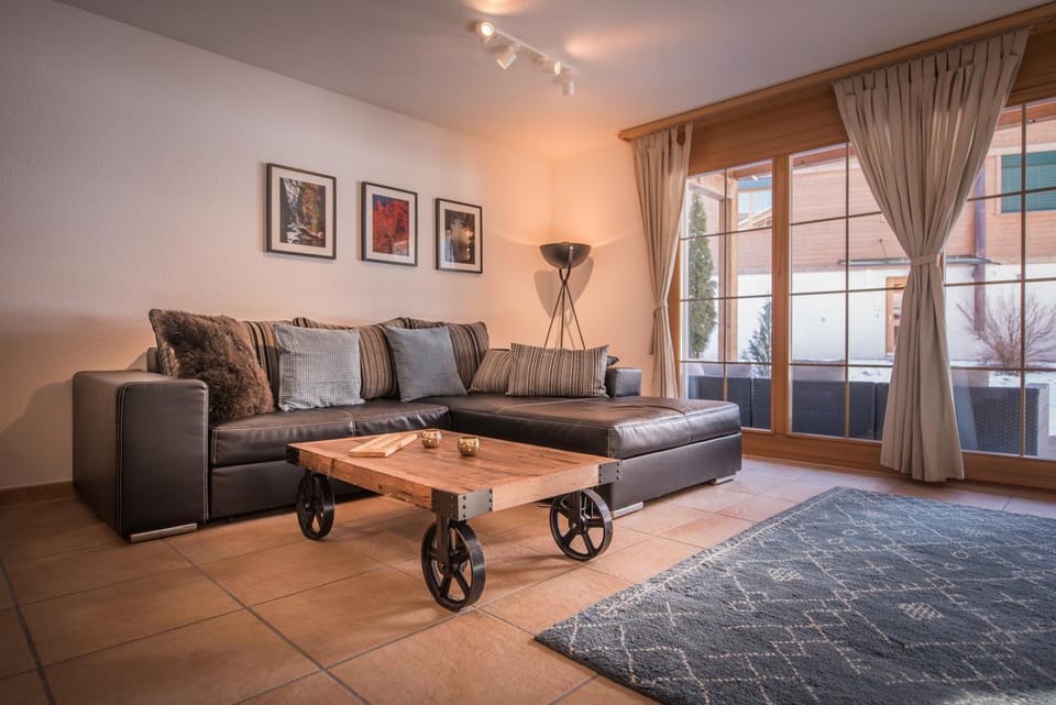 Living room, Seating area
