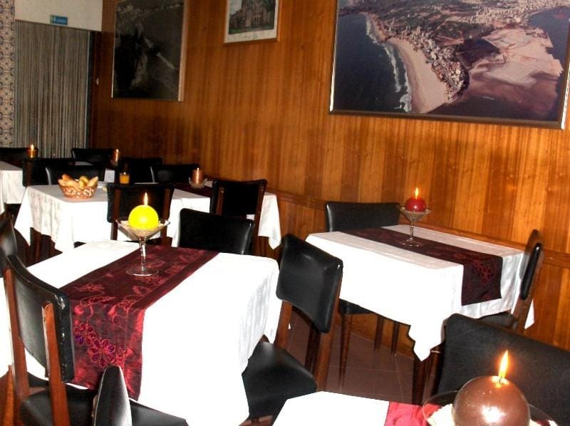 Restaurant/places to eat, Buffet breakfast