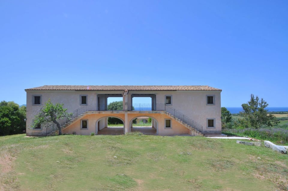 Facade/entrance, Garden