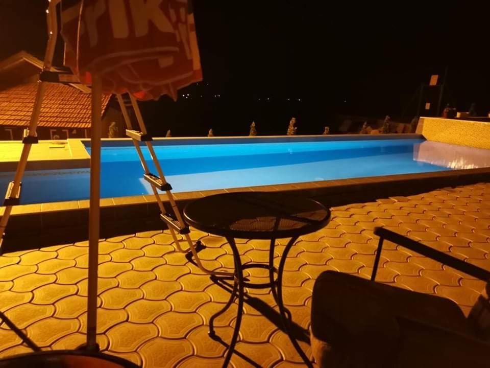 Pool view, Swimming pool