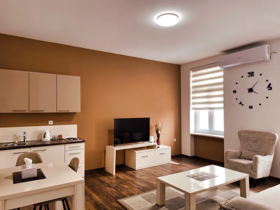 TV and multimedia, Living room, Seating area, furniture