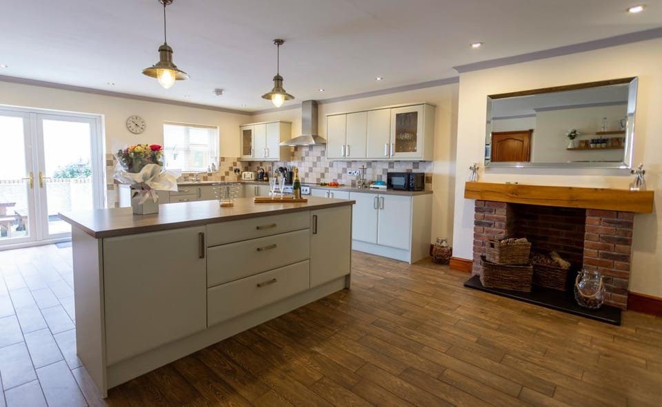 Sycamore Cottage House in Wales