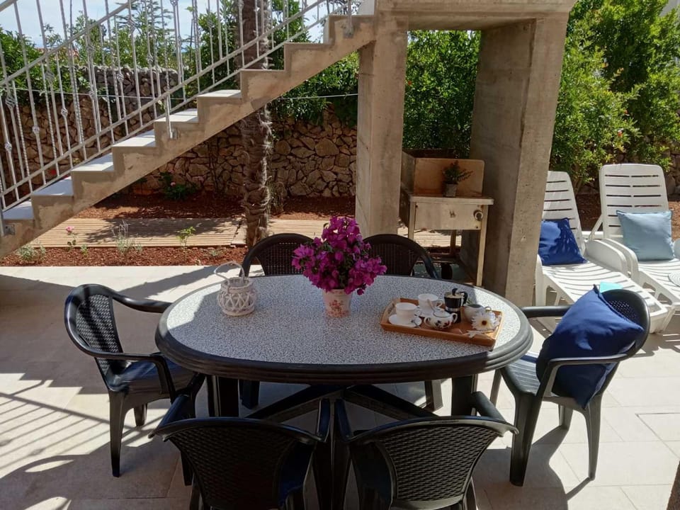 Apartment Ilovik 154 - 3 bedroom Apartment in Primorje-Gorski Kotar County