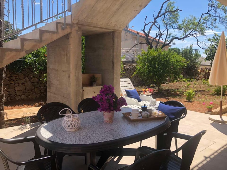 Apartment Ilovik 154 - 3 bedroom Apartment in Primorje-Gorski Kotar County