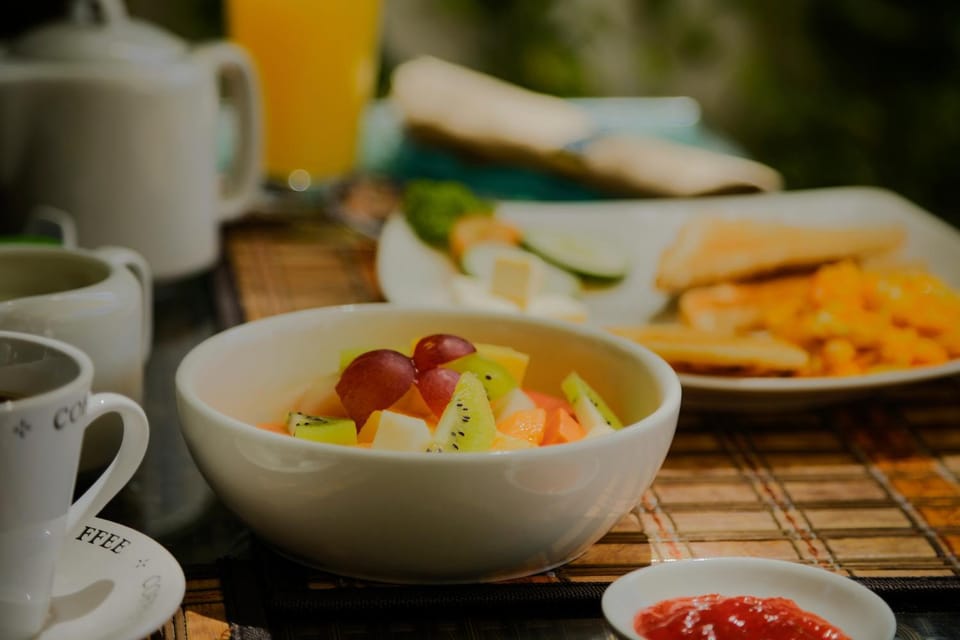 Area and facilities, Breakfast