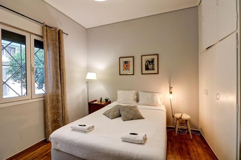 Victoria Jewels Apartment in Athens