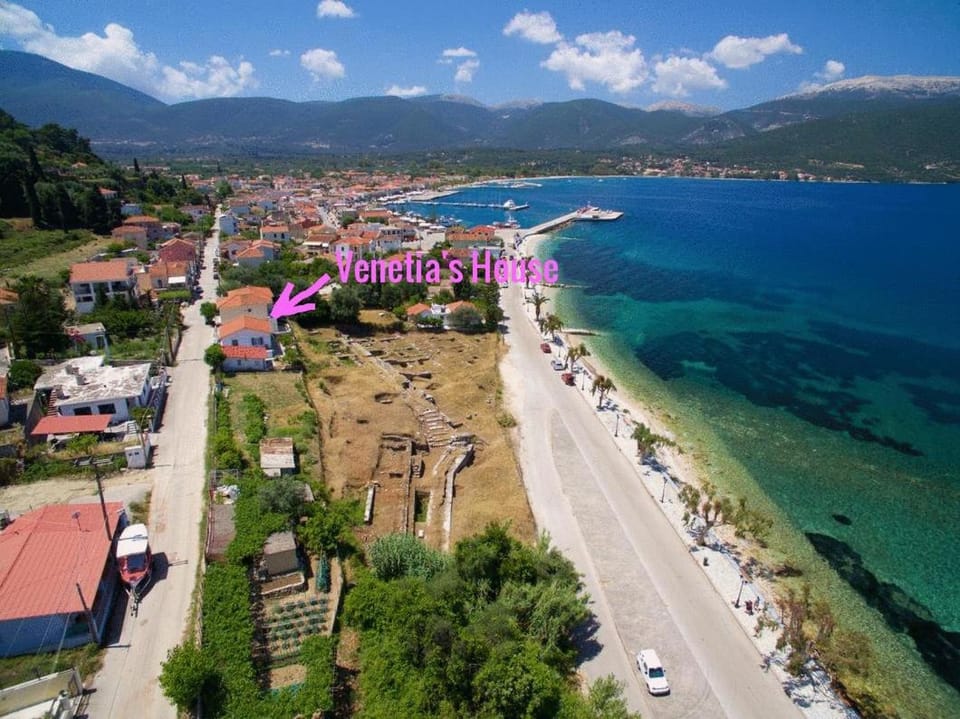 Neighbourhood, Natural landscape, Beach