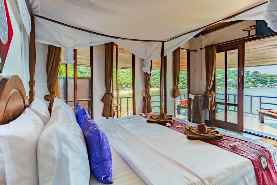 View (from property/room), Photo of the whole room, Bedroom