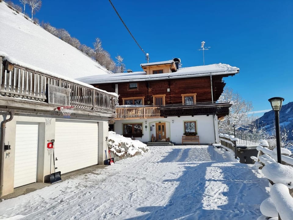 Property building, Winter