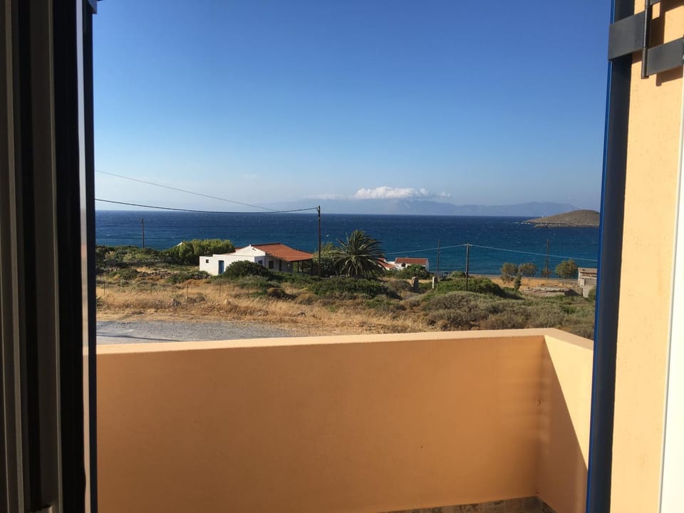 Eugenia travasarou sea view appartments Hotel in Islands