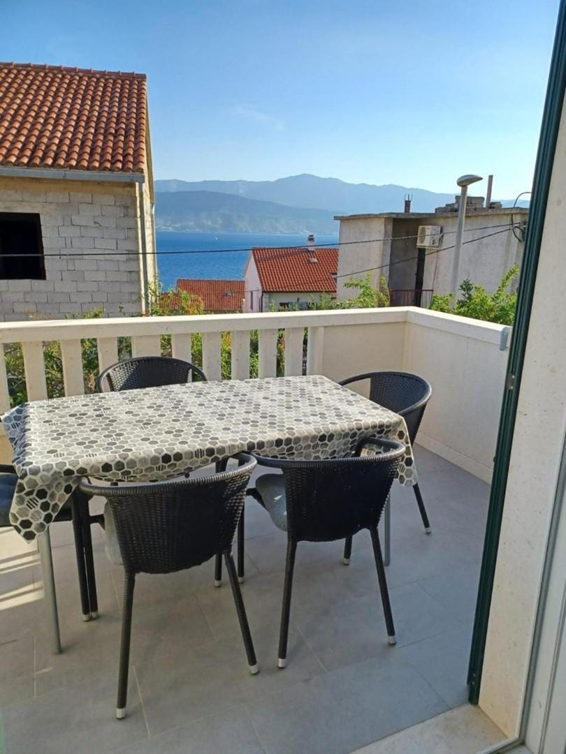 Apartment Grozdana 4+1 Apartment in Split-Dalmatia County