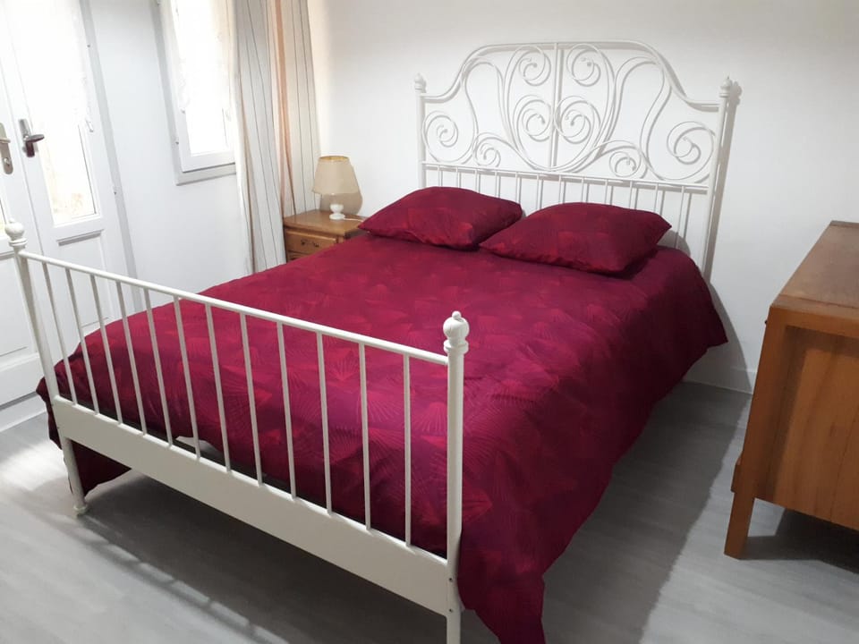 19 Rue Verdière Apartment in La Rochelle
