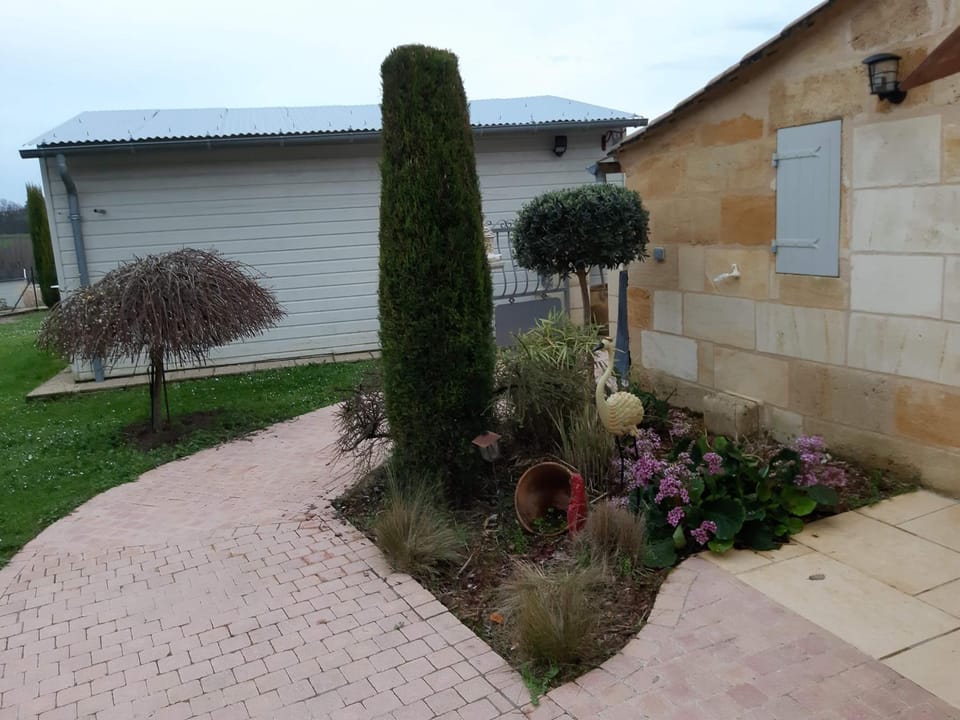 Gite Les Deux Meules House in Occitanie