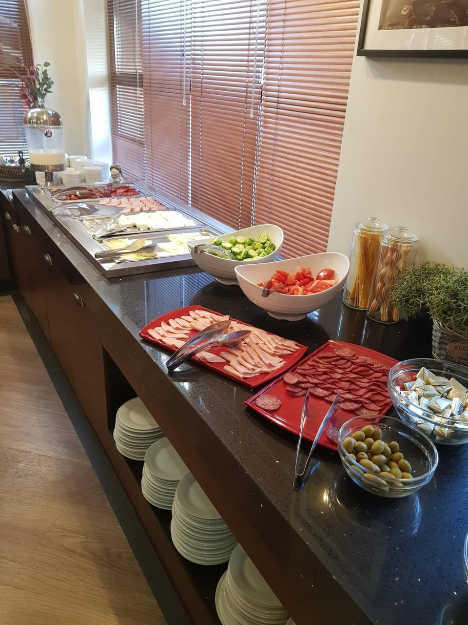Breakfast, Buffet breakfast