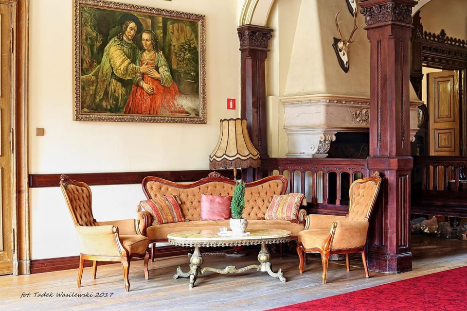 Living room, Seating area