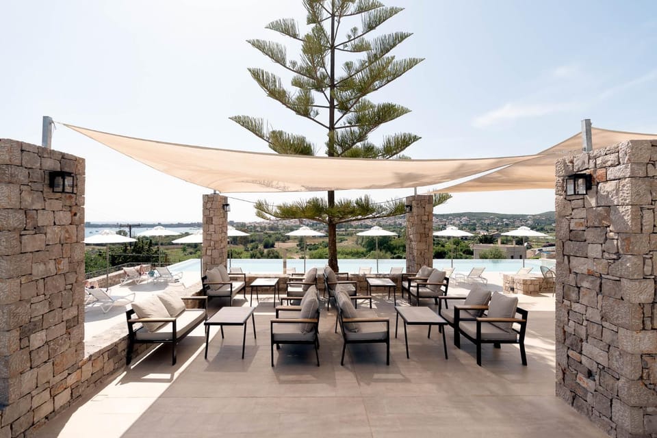 View (from property/room), Lounge or bar, Pool view