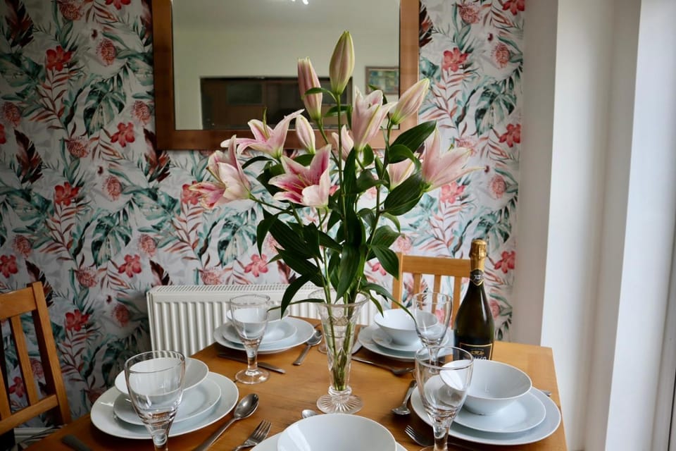 Coffee/tea facilities, Dining area