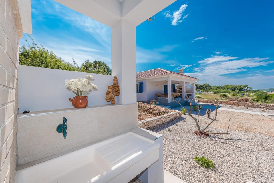 Sakarun House - Ivana House in Zadar County