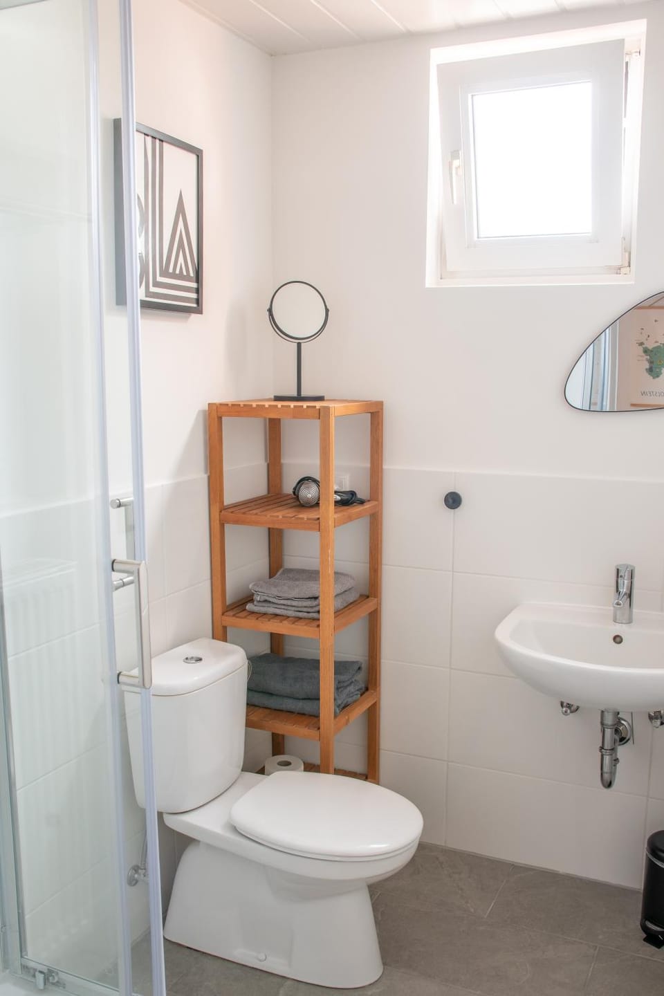 Toilet, Bathroom, towels