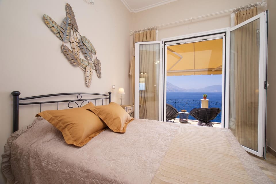 Bed, Bedroom, Sea view