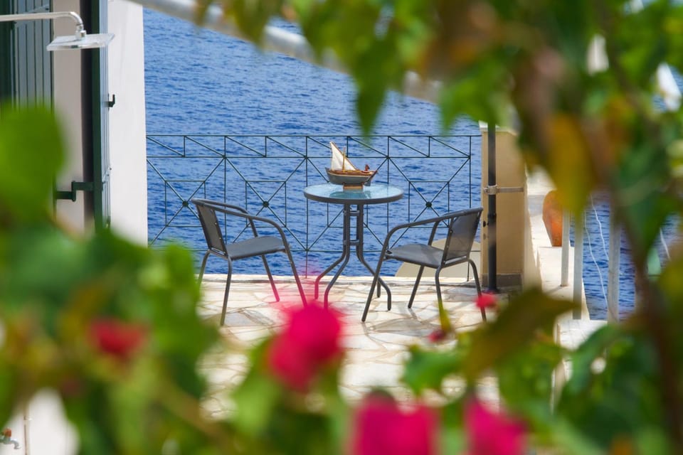 View (from property/room), Balcony/Terrace, Sea view
