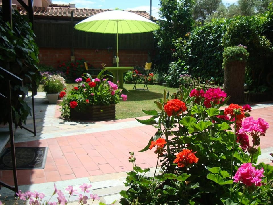 Famiy &Pet Friendly villa in Nea Vrasna-Big Garden& -BBQ WalK to Sea # House in Decentralized Administration of Macedonia and Thrace