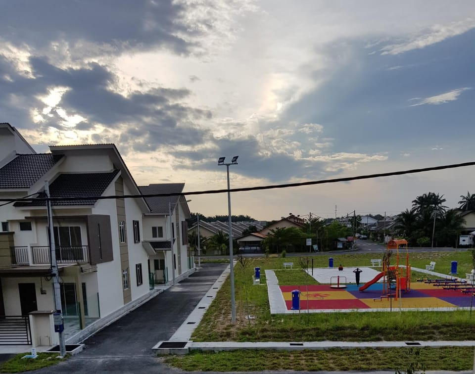 Day, Neighbourhood, Children play ground, Children play ground, On site, Street view, Street view, Sunset, Quiet street view