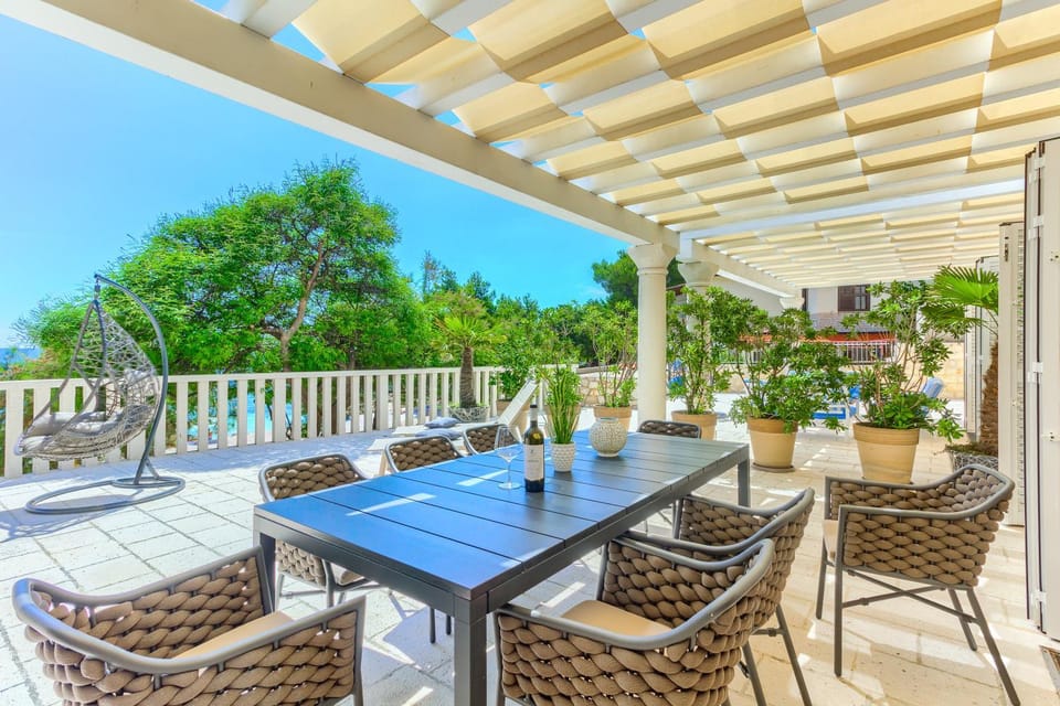Patio, Day, View (from property/room), Balcony/Terrace, Dining area