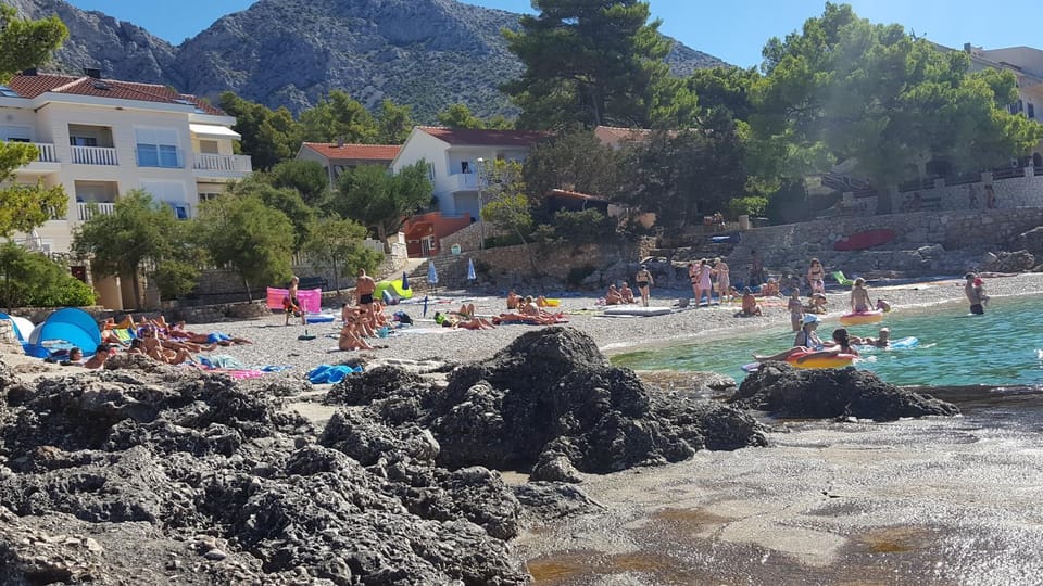 People, Neighbourhood, Beach
