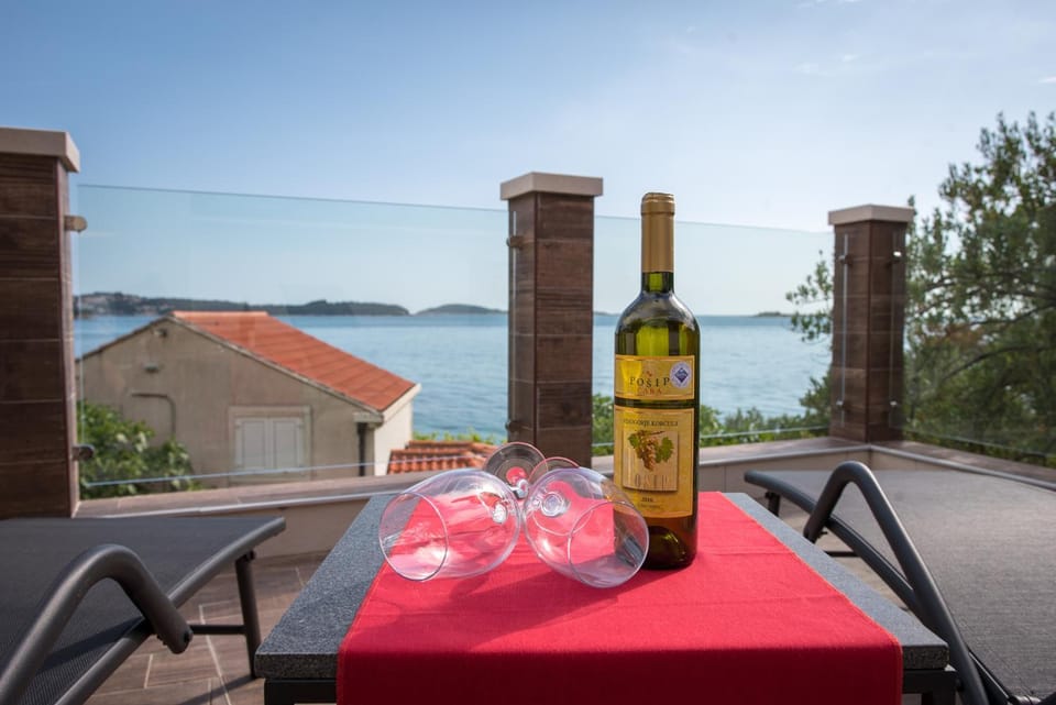 Poseydon Beach Bungalow Apartment in Plat