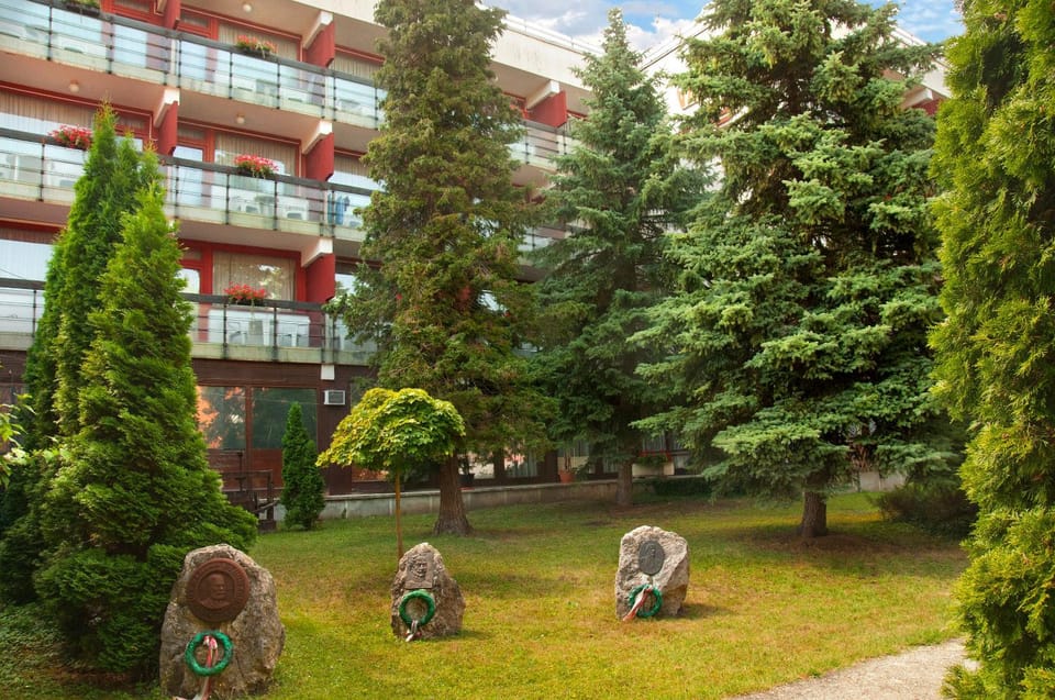 Garden, Garden