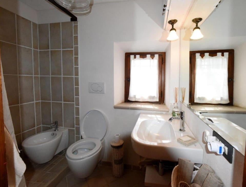 Toilet, Bathroom