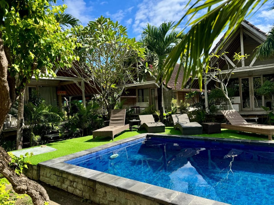 Danys House at Tiki Bar and More Bed and Breakfast in Nusapenida