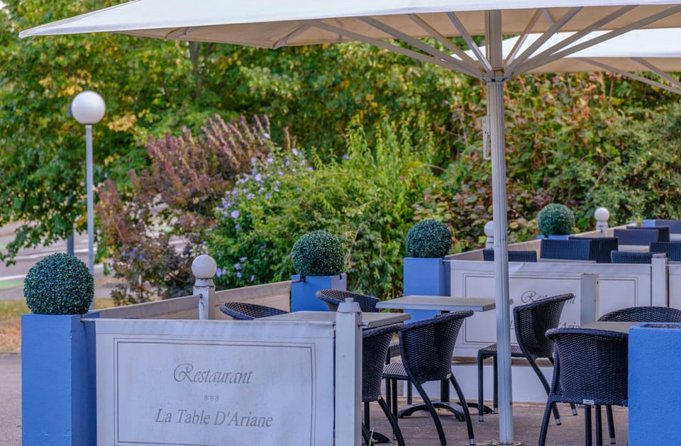 Restaurant/places to eat, Spring, Garden, Garden view