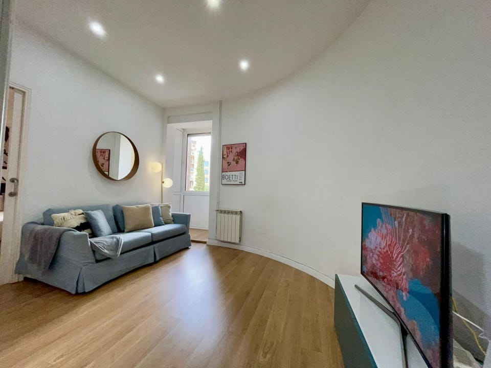 BarcelonaForRent The Gaudi Suites Apartment in Barcelona