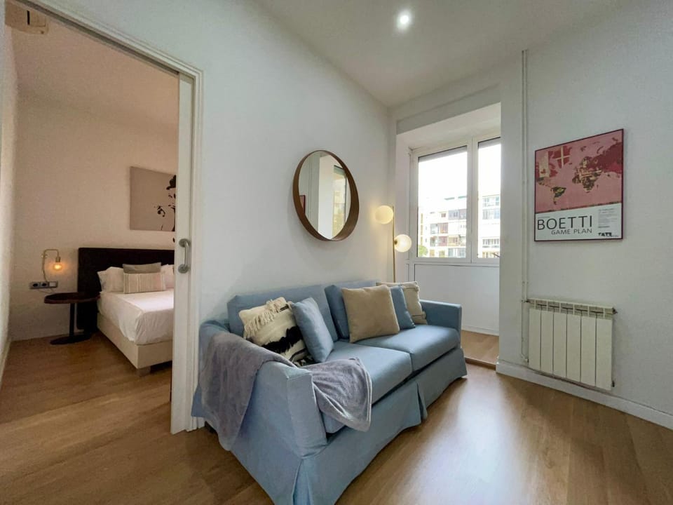 BarcelonaForRent The Gaudi Suites Apartment in Barcelona