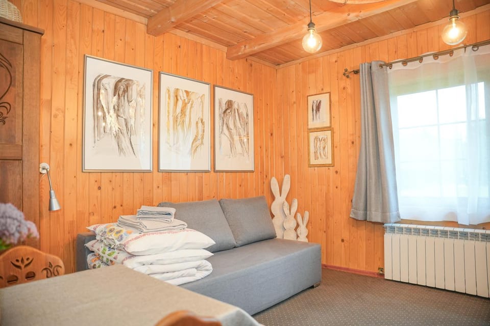 Bed, Photo of the whole room, Seating area