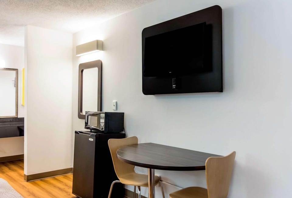 Photo of the whole room, On site