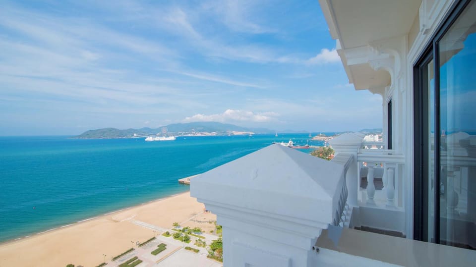 Natural landscape, View (from property/room), Balcony/Terrace, Beach, Sea view