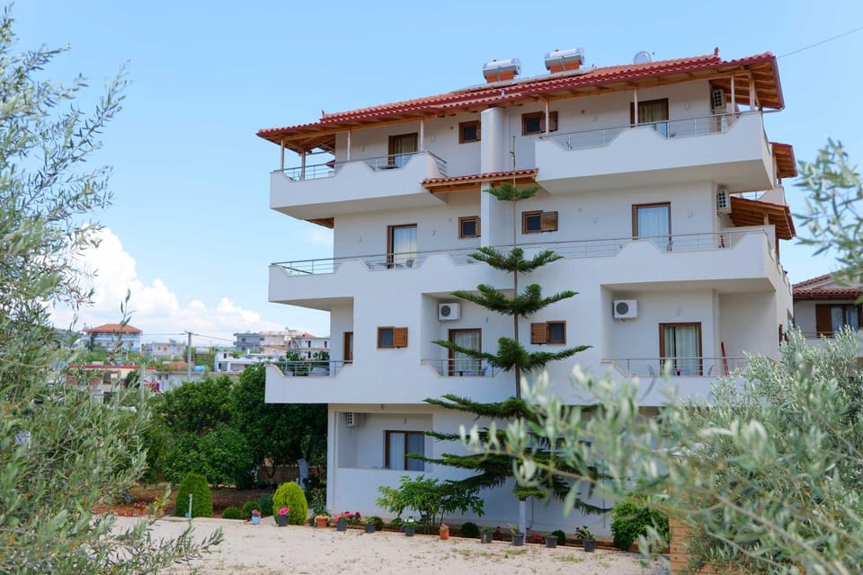 Property building, Balcony/Terrace