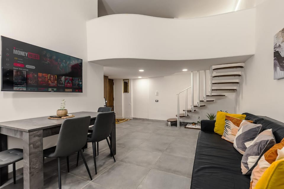 Communal lounge/ TV room