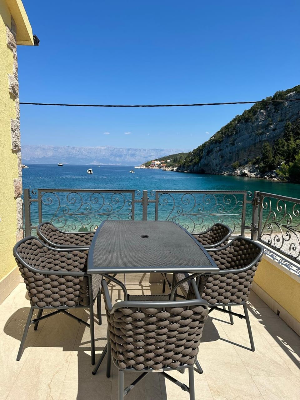 Zen-Pok House on the Beach - Pokrivenik Apartment in Dubrovnik-Neretva County