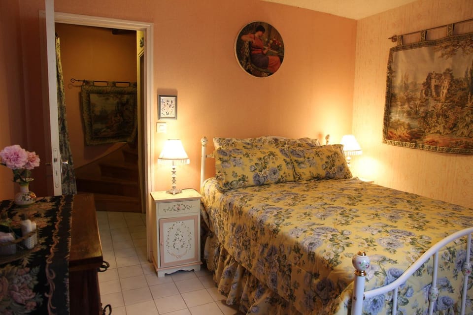 The Gardener's Cottage at Chateau Le Mur House in Brittany