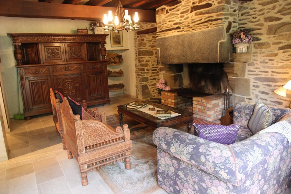 The Gardener's Cottage at Chateau Le Mur House in Brittany