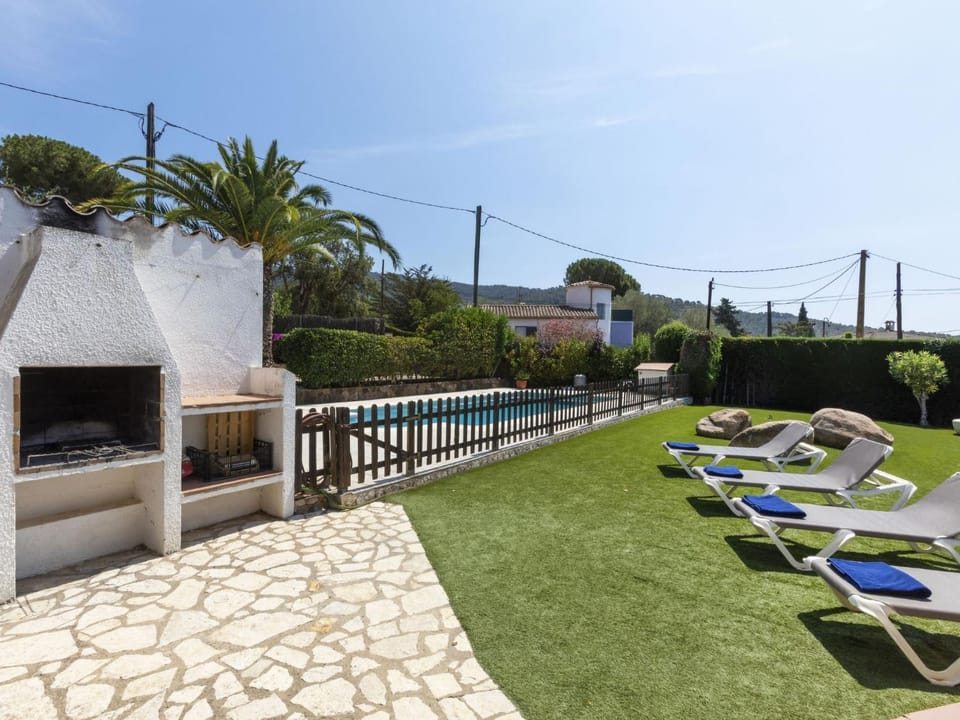 Holiday Home Mas Companys by Interhome House in Baix Empordà