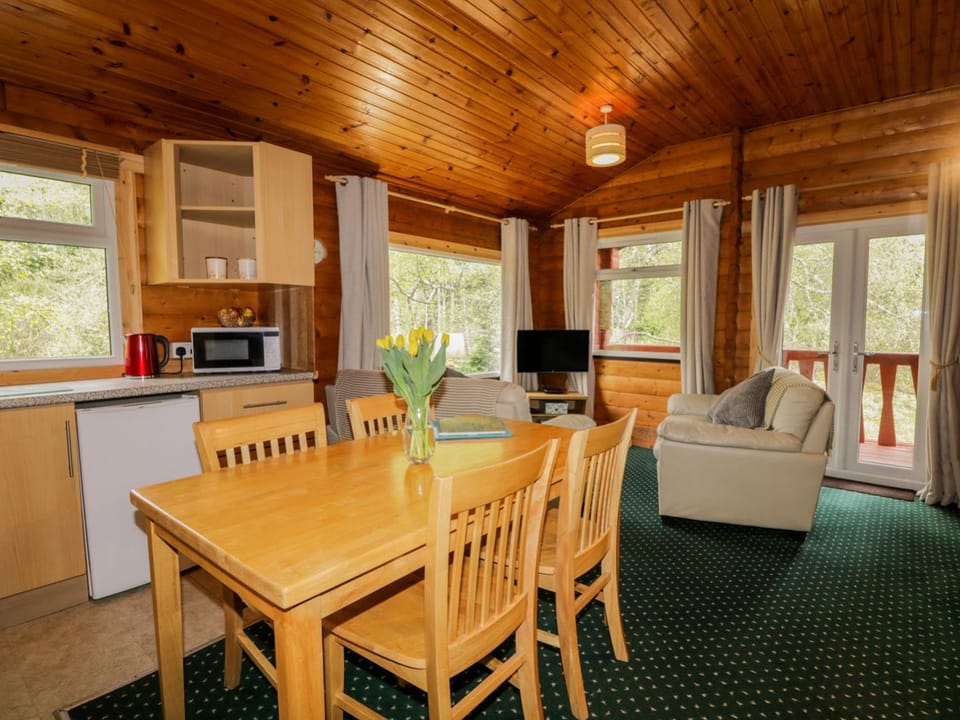 Eagle Lodge House in Strathpeffer