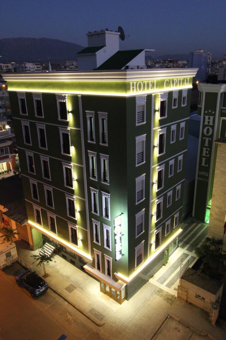 Facade/entrance