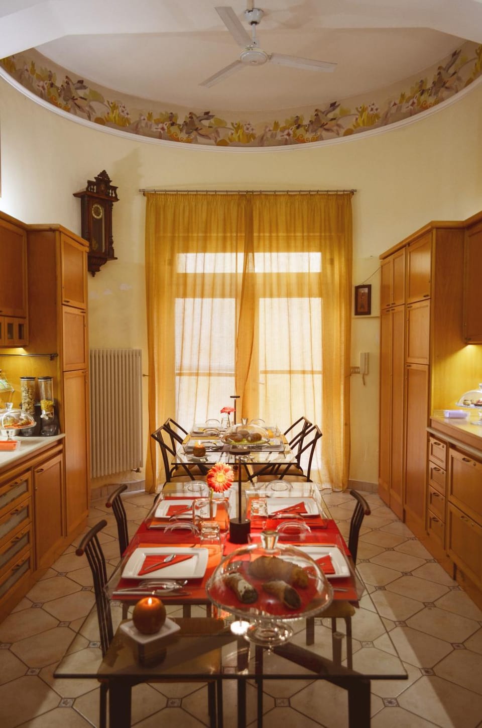 Breakfast, Internal: Not applicable to any particular room