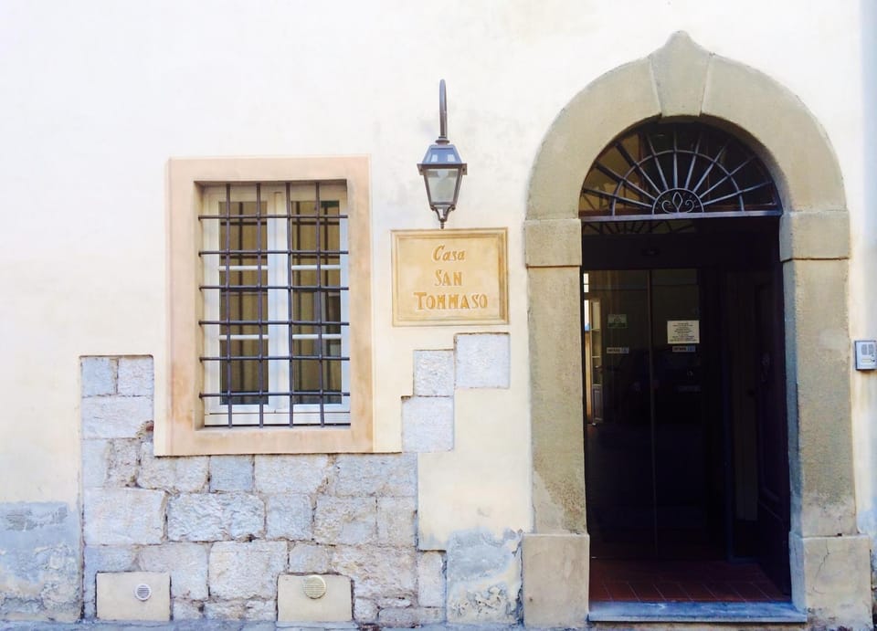Facade/entrance, Decorative detail